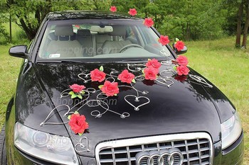 voiture-mariage-decoration-roses